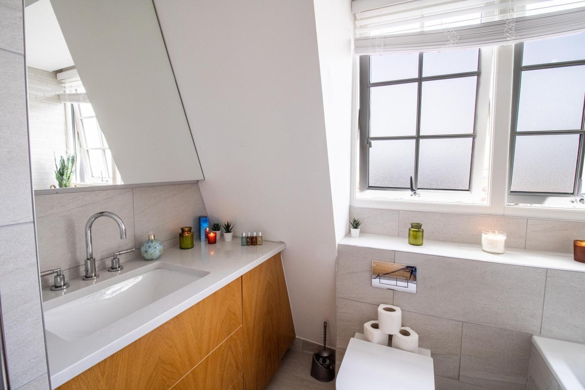 Luxurious 1-Bedroom Penthouse In Marble Arch 71 ลอนดอน ภายนอก รูปภาพ