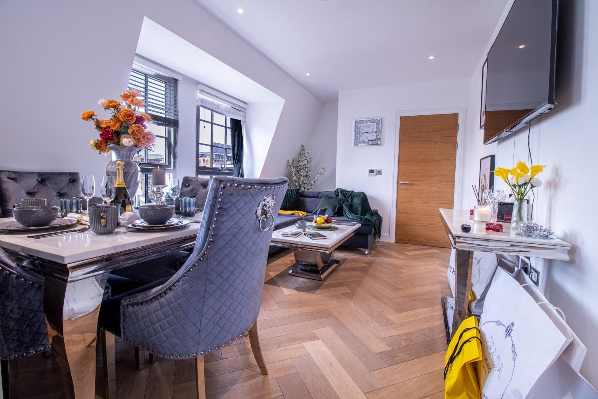 Luxurious 1-Bedroom Penthouse In Marble Arch 71 ลอนดอน ภายนอก รูปภาพ