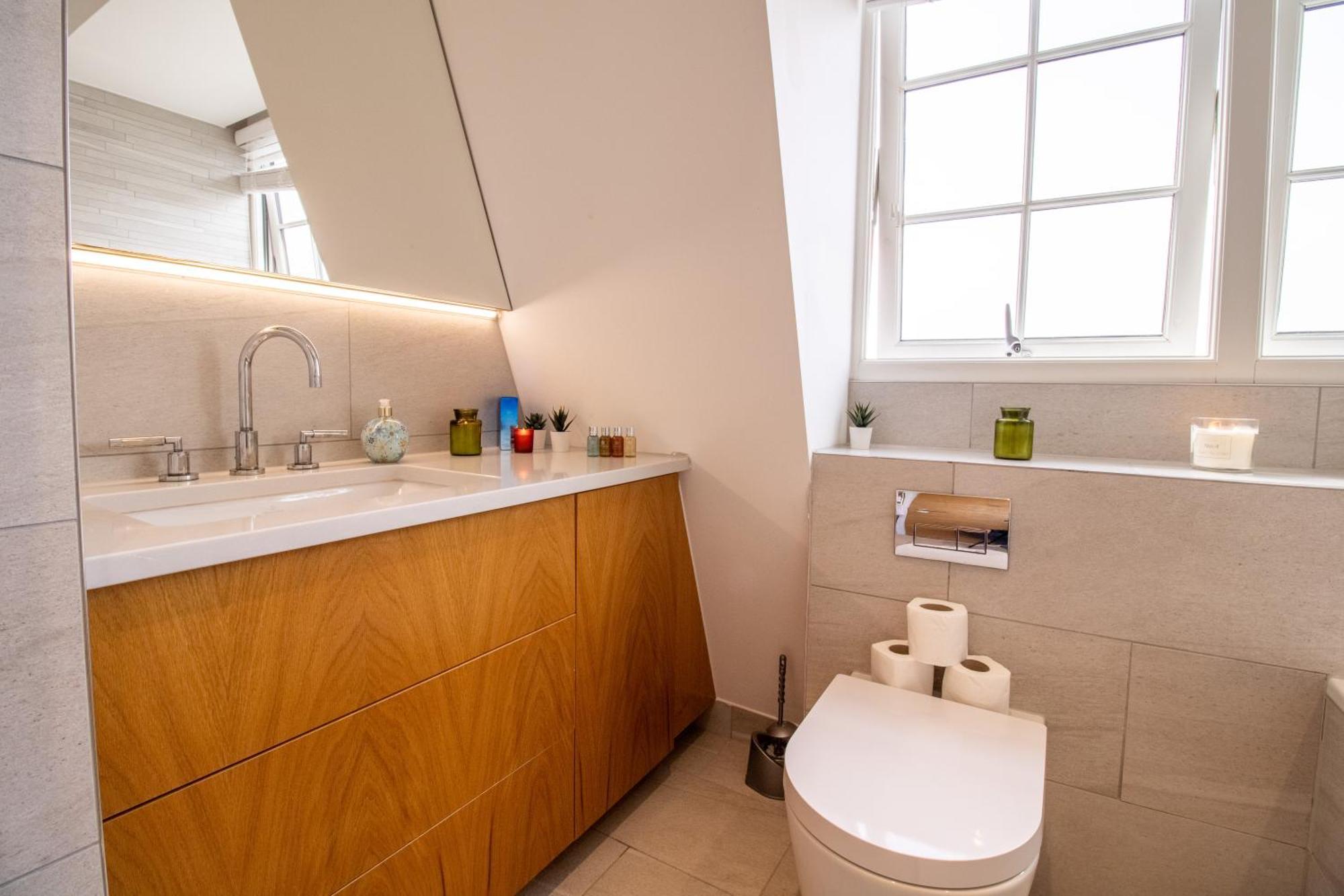 Luxurious 1-Bedroom Penthouse In Marble Arch 71 ลอนดอน ภายนอก รูปภาพ