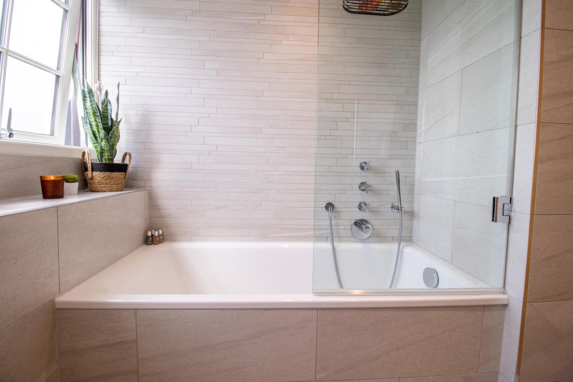 Luxurious 1-Bedroom Penthouse In Marble Arch 71 ลอนดอน ภายนอก รูปภาพ