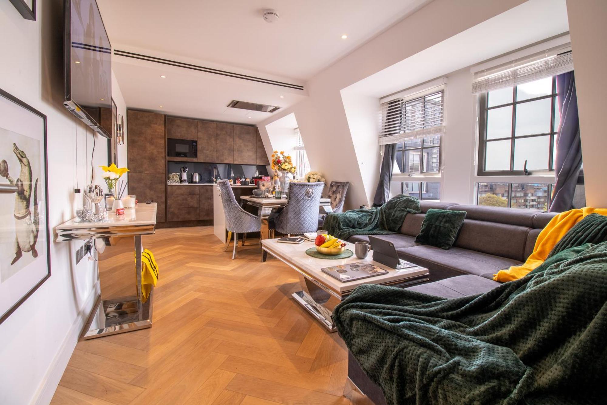 Luxurious 1-Bedroom Penthouse In Marble Arch 71 ลอนดอน ภายนอก รูปภาพ